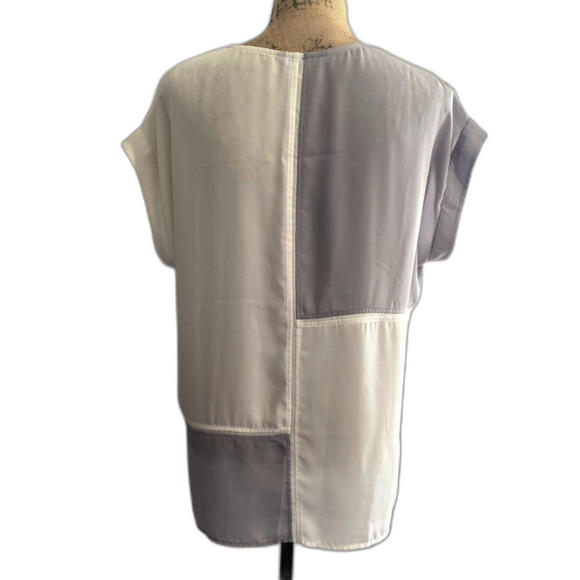 John Mark Color Block Blouse Boxy Fit Top White Gray Neutral Size Medium - Picture 2 of 3